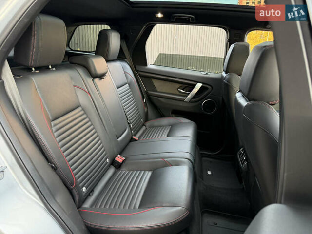 Серый Ленд Ровер Discovery Sport, объемом двигателя 2 л и пробегом 53 тыс. км за 45500 $, фото 12 на Automoto.ua