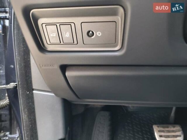 Синий Ленд Ровер Discovery Sport, объемом двигателя 2 л и пробегом 115 тыс. км за 22500 $, фото 32 на Automoto.ua