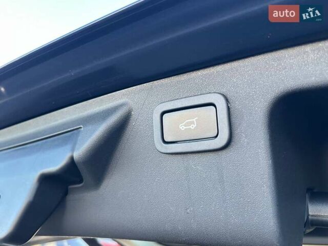 Синий Ленд Ровер Discovery Sport, объемом двигателя 2 л и пробегом 195 тыс. км за 10600 $, фото 30 на Automoto.ua