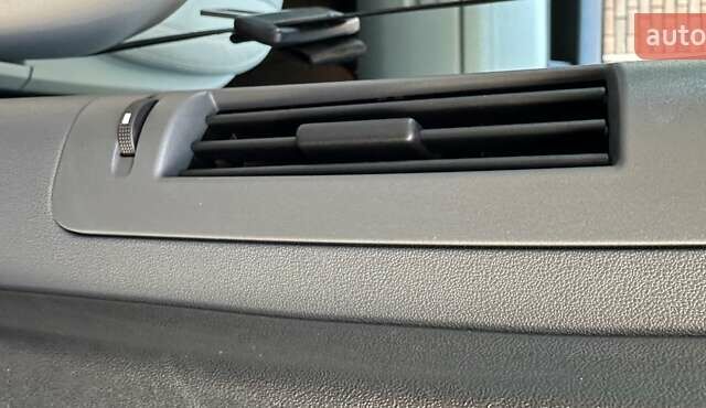 Синій Ленд Ровер Discovery Sport, об'ємом двигуна 2 л та пробігом 190 тис. км за 16800 $, фото 106 на Automoto.ua