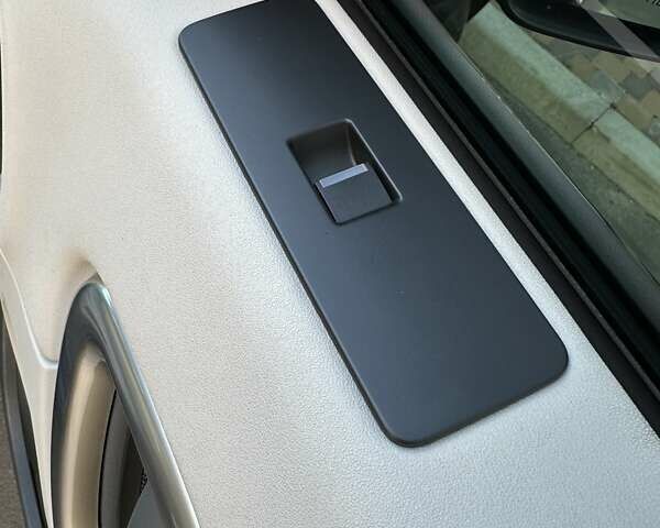 Синій Ленд Ровер Discovery Sport, об'ємом двигуна 2 л та пробігом 190 тис. км за 16800 $, фото 85 на Automoto.ua