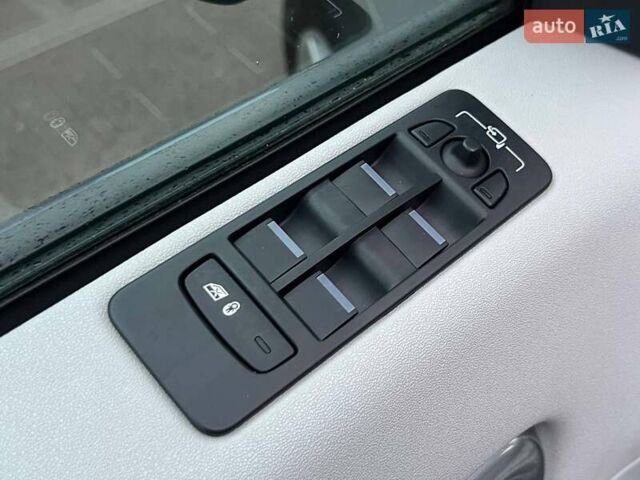 Синий Ленд Ровер Discovery Sport, объемом двигателя 2 л и пробегом 123 тыс. км за 20990 $, фото 19 на Automoto.ua