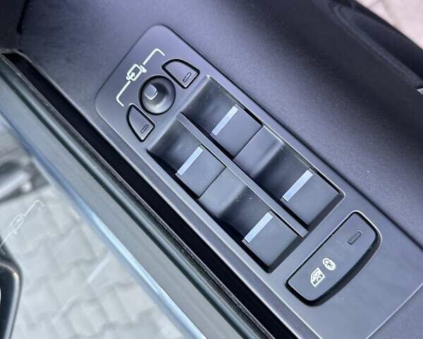 Синий Ленд Ровер Discovery Sport, объемом двигателя 2 л и пробегом 49 тыс. км за 31100 $, фото 33 на Automoto.ua