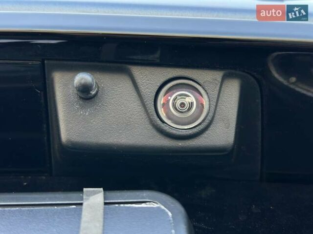 Синий Ленд Ровер Discovery Sport, объемом двигателя 2 л и пробегом 49 тыс. км за 31100 $, фото 22 на Automoto.ua