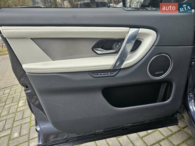 Синий Ленд Ровер Discovery Sport, объемом двигателя 2 л и пробегом 15 тыс. км за 51890 $, фото 16 на Automoto.ua