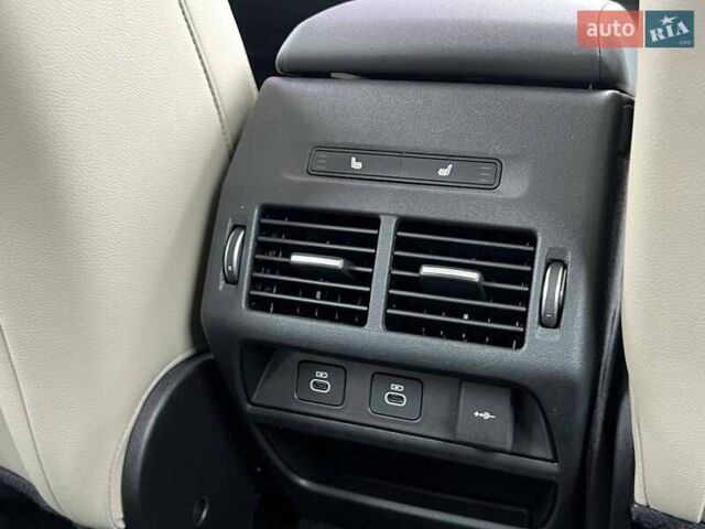 Синий Ленд Ровер Discovery Sport, объемом двигателя 2 л и пробегом 21 тыс. км за 53990 $, фото 33 на Automoto.ua