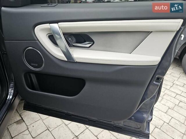 Синий Ленд Ровер Discovery Sport, объемом двигателя 2 л и пробегом 15 тыс. км за 51890 $, фото 35 на Automoto.ua