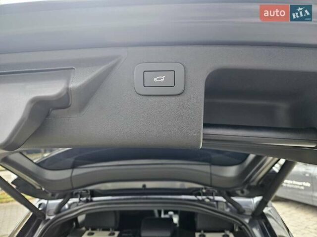 Синий Ленд Ровер Discovery Sport, объемом двигателя 2 л и пробегом 15 тыс. км за 51890 $, фото 30 на Automoto.ua