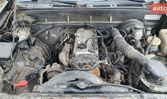 Сірий Лендвінд X6, об'ємом двигуна 2.35 л та пробігом 300 тис. км за 1800 $, фото 2 на Automoto.ua