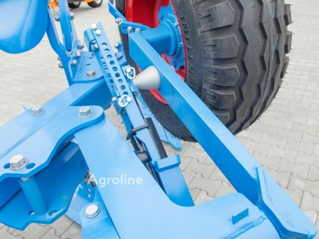 Синий Лемкен Джувел, объемом двигателя 0 л и пробегом 0 тыс. км за 38235 $, фото 9 на Automoto.ua