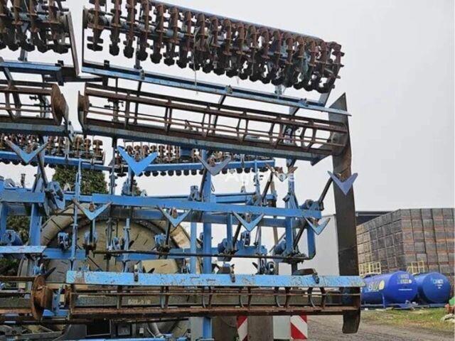 Лемкен Другая, об'ємом двигуна 0 л та пробігом 0 тис. км за 32286 $, фото 4 на Automoto.ua