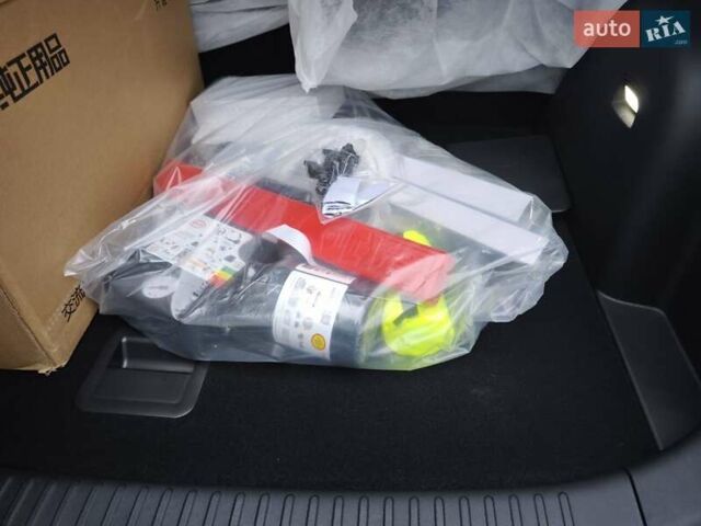 Серый Леопард 3, объемом двигателя 0 л и пробегом 1 тыс. км за 29999 $, фото 30 на Automoto.ua