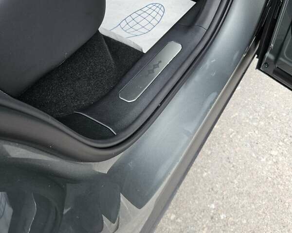 Леопард 3 2025 у Києві на Automoto.ua Зелений Леопард 3, об'ємом двигуна 0 л та пробігом 1 тис. км за 28250 $, фото 47 на Automoto.ua