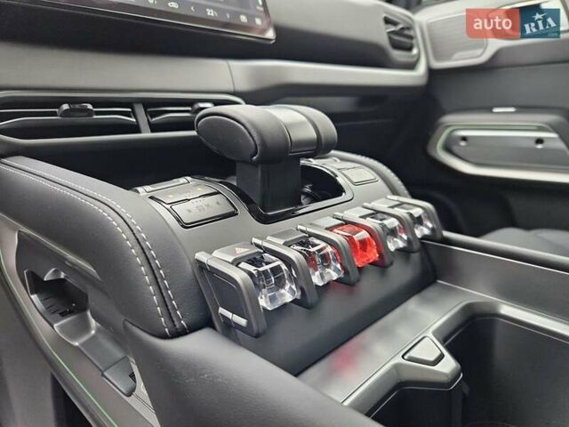 Леопард 3 2025 у Києві на Automoto.ua Зелений Леопард 3, об'ємом двигуна 0 л та пробігом 1 тис. км за 28250 $, фото 28 на Automoto.ua