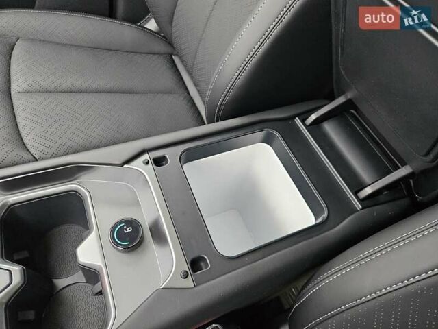 Леопард 3 2025 у Києві на Automoto.ua Зелений Леопард 3, об'ємом двигуна 0 л та пробігом 1 тис. км за 28250 $, фото 30 на Automoto.ua