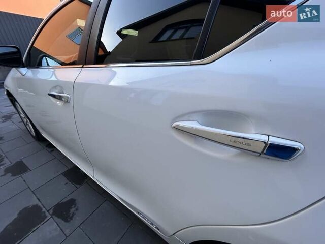 Белый Лексус СТ, объемом двигателя 1.8 л и пробегом 159 тыс. км за 12500 $, фото 10 на Automoto.ua