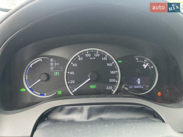 Белый Лексус СТ, объемом двигателя 1.8 л и пробегом 184 тыс. км за 11000 $, фото 12 на Automoto.ua