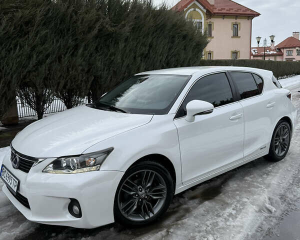 Білий Лексус СТ, об'ємом двигуна 1.8 л та пробігом 205 тис. км за 12500 $, фото 5 на Automoto.ua