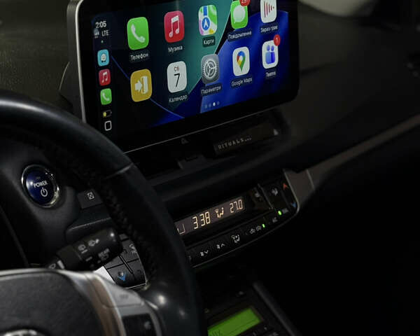 Білий Лексус СТ, об'ємом двигуна 1.8 л та пробігом 205 тис. км за 12500 $, фото 21 на Automoto.ua