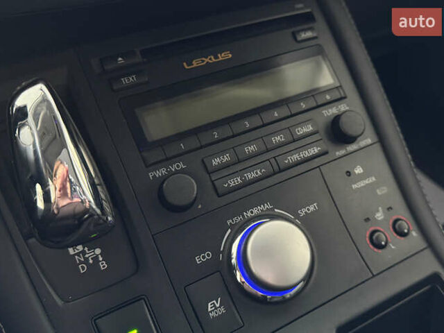 Білий Лексус СТ, об'ємом двигуна 1.8 л та пробігом 146 тис. км за 12600 $, фото 15 на Automoto.ua