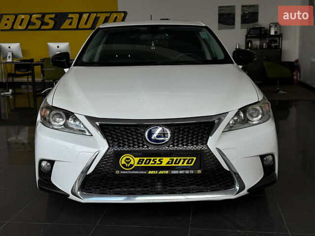 Білий Лексус СТ, об'ємом двигуна 1.8 л та пробігом 146 тис. км за 12600 $, фото 1 на Automoto.ua