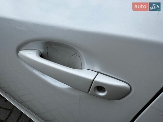 Білий Лексус СТ, об'ємом двигуна 1.8 л та пробігом 288 тис. км за 11500 $, фото 27 на Automoto.ua