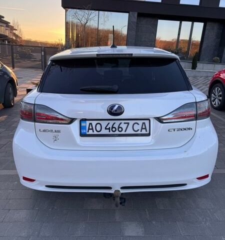 Белый Лексус СТ, объемом двигателя 1.8 л и пробегом 205 тыс. км за 12600 $, фото 14 на Automoto.ua