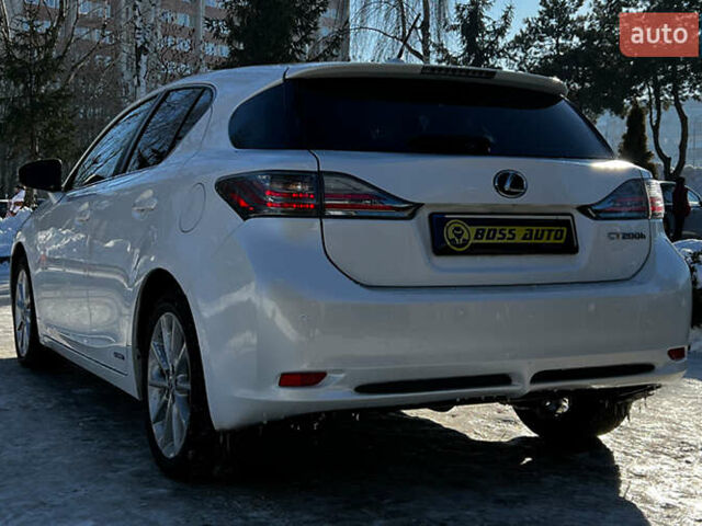 Білий Лексус СТ, об'ємом двигуна 1.8 л та пробігом 130 тис. км за 14400 $, фото 4 на Automoto.ua