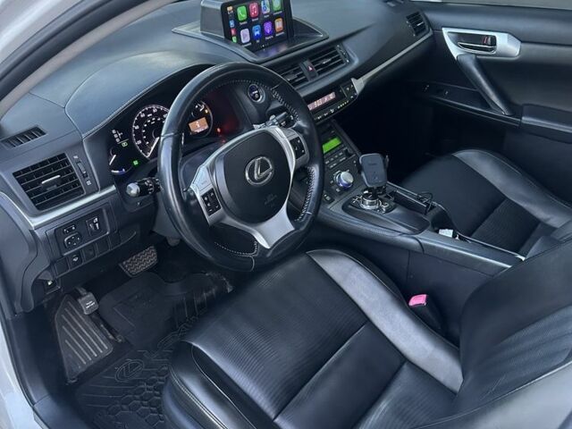 Білий Лексус СТ, об'ємом двигуна 1.8 л та пробігом 286 тис. км за 12500 $, фото 5 на Automoto.ua