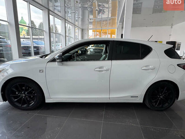 Білий Лексус СТ, об'ємом двигуна 1.8 л та пробігом 146 тис. км за 12600 $, фото 3 на Automoto.ua