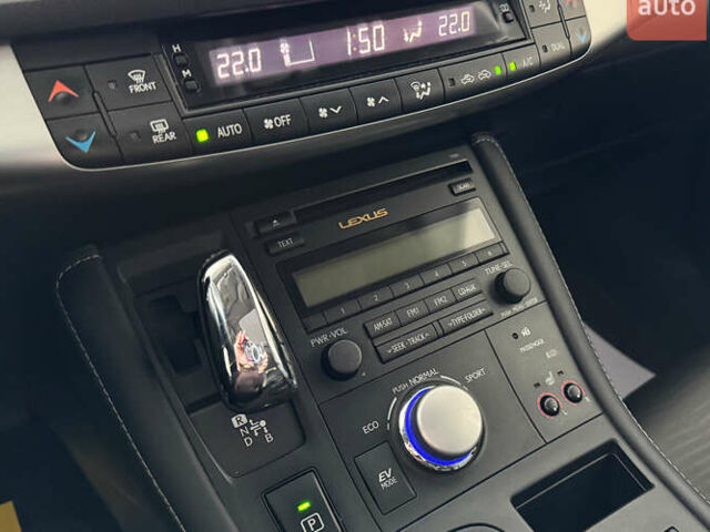 Білий Лексус СТ, об'ємом двигуна 1.8 л та пробігом 146 тис. км за 12600 $, фото 14 на Automoto.ua