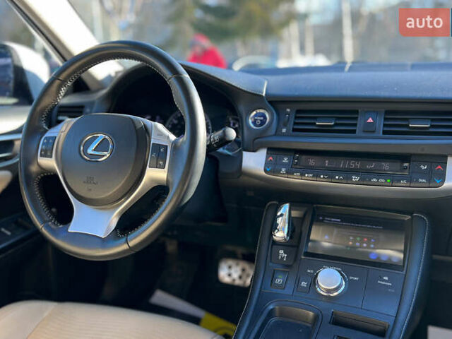 Білий Лексус СТ, об'ємом двигуна 1.8 л та пробігом 130 тис. км за 14400 $, фото 22 на Automoto.ua