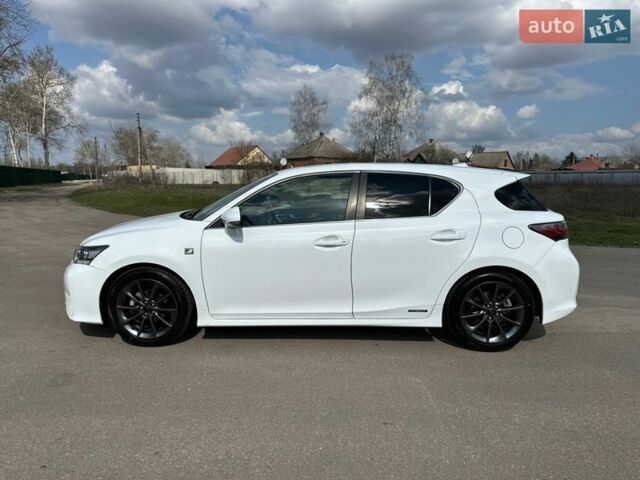 Белый Лексус СТ, объемом двигателя 1.8 л и пробегом 192 тыс. км за 14500 $, фото 7 на Automoto.ua