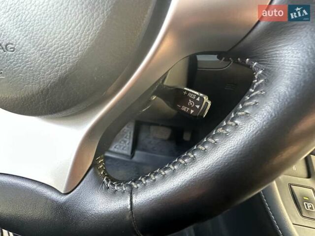 Лексус СТ 2013 в Одессе на Automoto.ua Белый Лексус СТ, объемом двигателя 1.8 л и пробегом 92 тыс. км за 15500 $, фото 32 на Automoto.ua