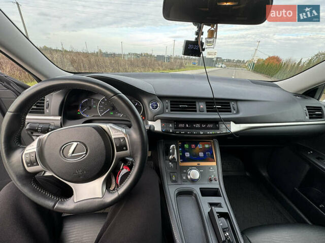 Лексус СТ 2013 в Киеве на Automoto.ua Белый Лексус СТ, объемом двигателя 1.8 л и пробегом 91 тыс. км за 13200 $, фото 3 на Automoto.ua