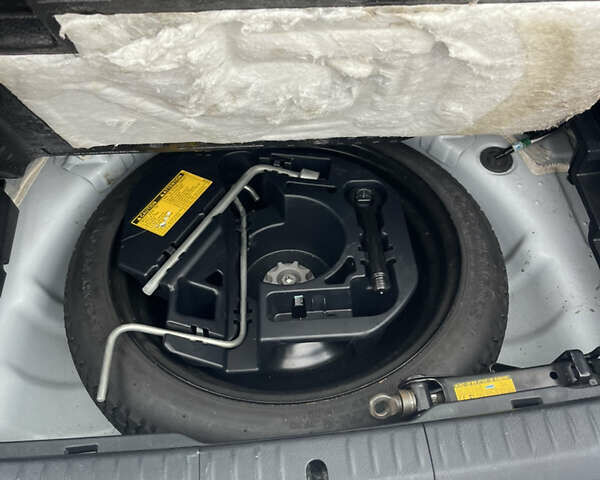 Білий Лексус СТ, об'ємом двигуна 1.8 л та пробігом 285 тис. км за 10950 $, фото 15 на Automoto.ua