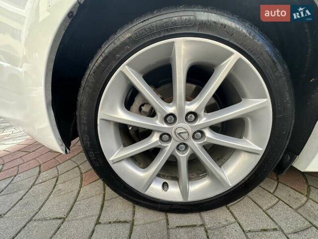 Лексус СТ 2013 в Одессе на Automoto.ua Белый Лексус СТ, объемом двигателя 1.8 л и пробегом 92 тыс. км за 15500 $, фото 47 на Automoto.ua