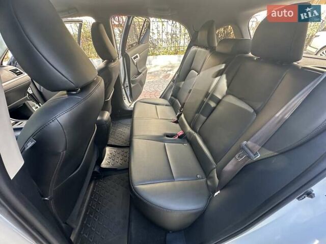 Лексус СТ 2013 в Одессе на Automoto.ua Белый Лексус СТ, объемом двигателя 1.8 л и пробегом 92 тыс. км за 15500 $, фото 44 на Automoto.ua