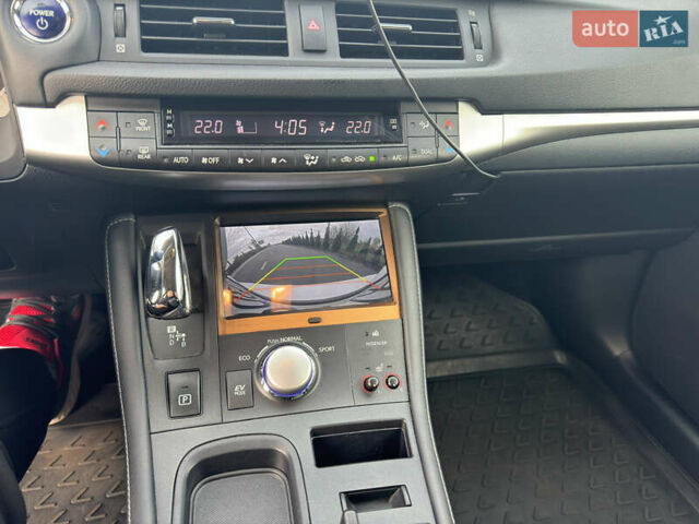 Лексус СТ 2013 в Киеве на Automoto.ua Белый Лексус СТ, объемом двигателя 1.8 л и пробегом 91 тыс. км за 13200 $, фото 2 на Automoto.ua