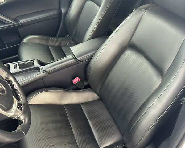 Лексус СТ 2013 в Киеве на Automoto.ua Белый Лексус СТ, объемом двигателя 1.8 л и пробегом 91 тыс. км за 13200 $, фото 5 на Automoto.ua