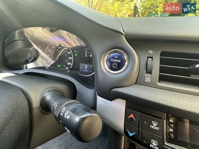 Лексус СТ 2013 в Одессе на Automoto.ua Белый Лексус СТ, объемом двигателя 1.8 л и пробегом 92 тыс. км за 15500 $, фото 33 на Automoto.ua