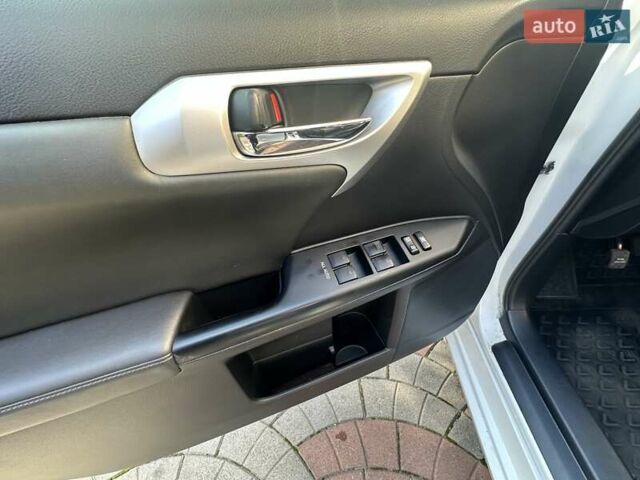 Лексус СТ 2013 в Одессе на Automoto.ua Белый Лексус СТ, объемом двигателя 1.8 л и пробегом 92 тыс. км за 15500 $, фото 20 на Automoto.ua