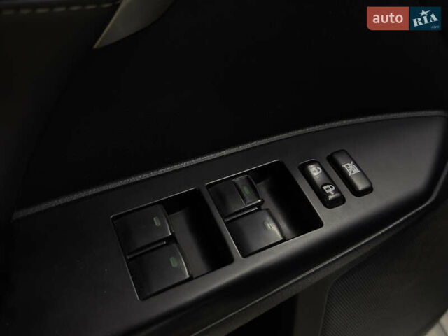 Білий Лексус СТ, об'ємом двигуна 1.8 л та пробігом 211 тис. км за 15699 $, фото 14 на Automoto.ua