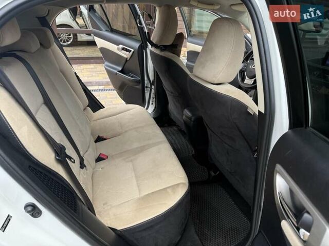 Белый Лексус СТ, объемом двигателя 1.8 л и пробегом 179 тыс. км за 13500 $, фото 34 на Automoto.ua