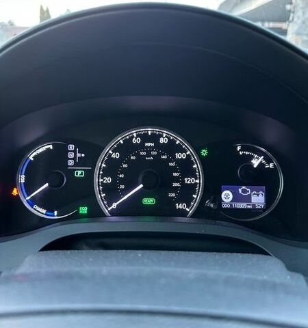 Білий Лексус СТ, об'ємом двигуна 1.8 л та пробігом 176 тис. км за 14500 $, фото 7 на Automoto.ua