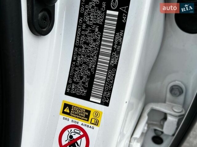 Білий Лексус СТ, об'ємом двигуна 1.8 л та пробігом 112 тис. км за 16500 $, фото 8 на Automoto.ua