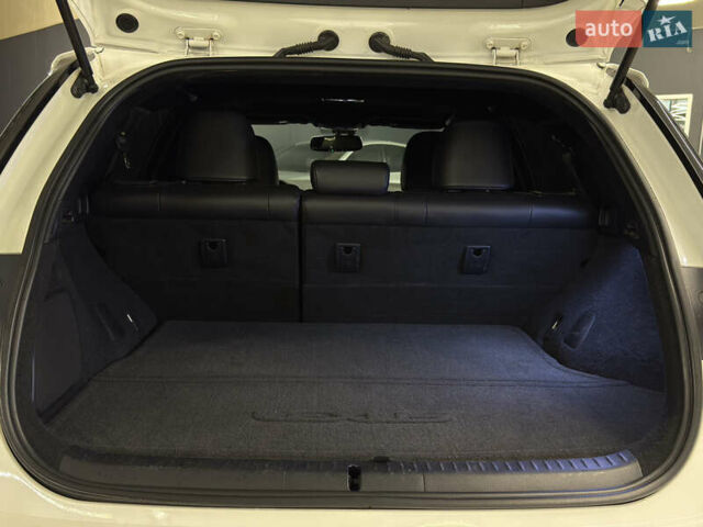 Білий Лексус СТ, об'ємом двигуна 1.8 л та пробігом 211 тис. км за 15699 $, фото 12 на Automoto.ua