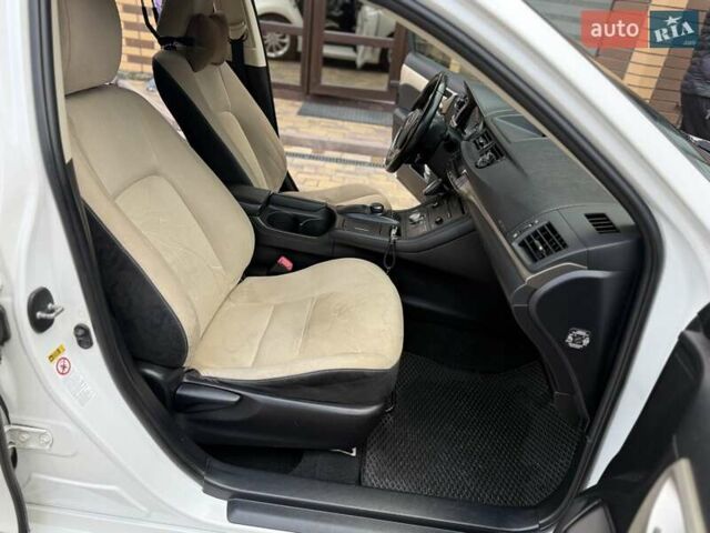 Белый Лексус СТ, объемом двигателя 1.8 л и пробегом 179 тыс. км за 13500 $, фото 31 на Automoto.ua