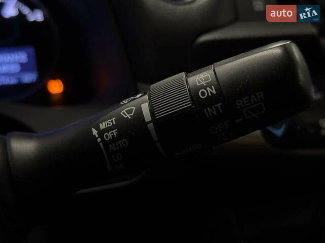 Білий Лексус СТ, об'ємом двигуна 1.8 л та пробігом 211 тис. км за 15699 $, фото 21 на Automoto.ua