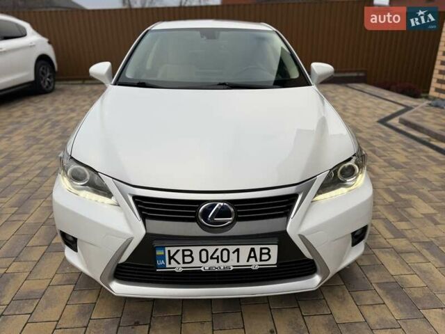 Белый Лексус СТ, объемом двигателя 1.8 л и пробегом 179 тыс. км за 13500 $, фото 8 на Automoto.ua
